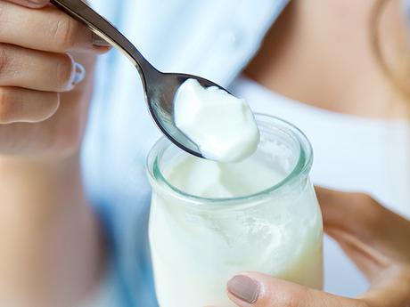 ¿Qué yogures contienen Lactobacillus acidophilus? Ciertas marcas de yogurt agregan probióticos a sus productos