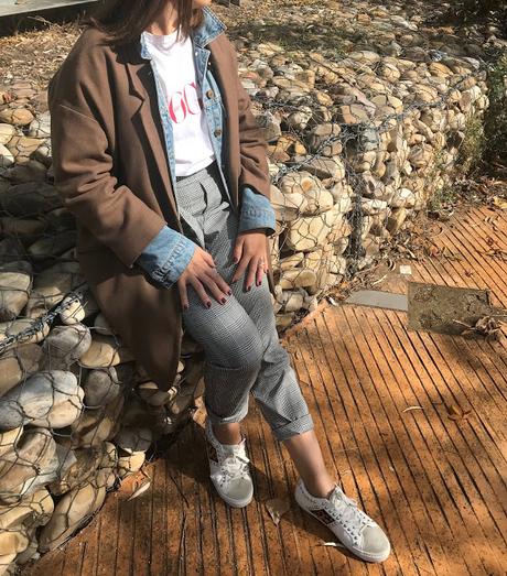 LAYER ON LAYER IN FALL.- LAYER ON LAYER IN FALL.-