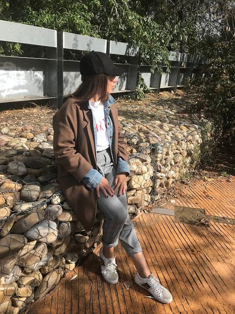 LAYER ON LAYER IN FALL.- LAYER ON LAYER IN FALL.-