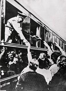 El Führer asume el mando de la Campaña de los Balcanes - 11/04/1941.