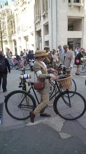 Tweed Run de Londres, La elegancia viaja en dos ruedas