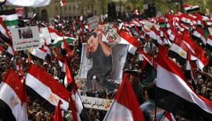 Egipcios se manifiestan contra el Gobierno interino en El Cairo. | AP - ElMundo.es