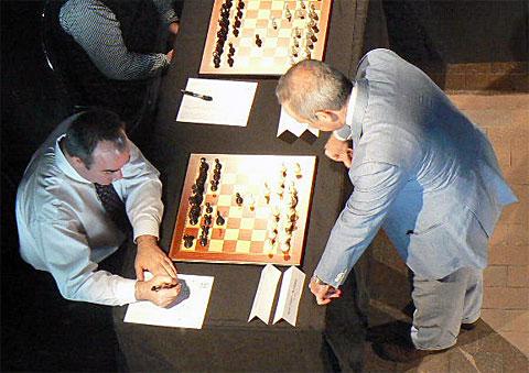 ¿CUANTO CUESTA JUGAR CONTRA KASPAROV?