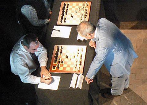 ¿CUANTO CUESTA JUGAR CONTRA KASPAROV?