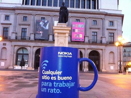 Tazas gigantes con wifi en Madrid (by Nokia) Tazas gigantes con wifi en Madrid (by Nokia)