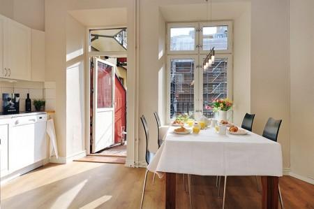 vintage y country en la decoracion sofa blanco shabby chic papel de pared tonos suaves estilo nórdico estilo minimalista en interiores diseño escandinavo delikatissen blog decoración pisos pequeños decoración en blanco decoración de interiores cocina moderna cocina blanca cestillos para revistas 