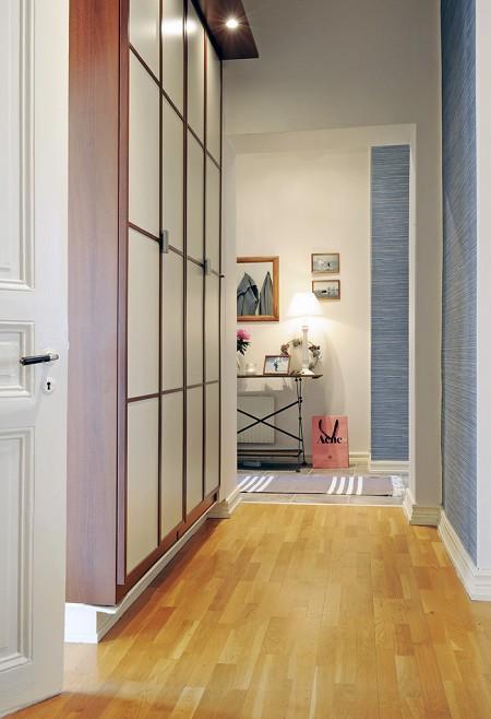 vintage y country en la decoracion sofa blanco shabby chic papel de pared tonos suaves estilo nórdico estilo minimalista en interiores diseño escandinavo delikatissen blog decoración pisos pequeños decoración en blanco decoración de interiores cocina moderna cocina blanca cestillos para revistas 