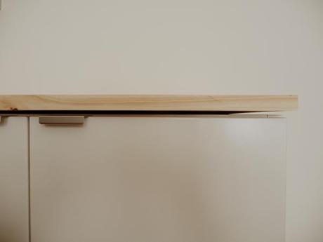 Ikea hack: Muebles de cocina volados para el salón