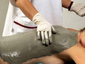 La fangoterapia: el barro y sus propiedades sobre la piel