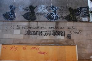 Graffitti (Barrio gótico, Barcelona, feb 2011) LO QUE ME LLEVO Y LO QUE DEJO AQUÍ…