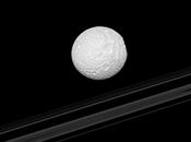 Vista perfil Cráter Herschel Mimas