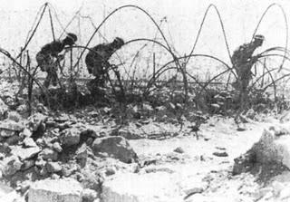 El Afrika Korps atraviesa la frontera egipcia y vuelve a intentar tomar Tobruk - 14/04/1941.