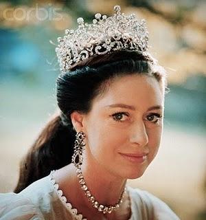 ¿ QUÉ   TIARA   ELEGIRÁ    CATHERINE    MIDDLETON  ?