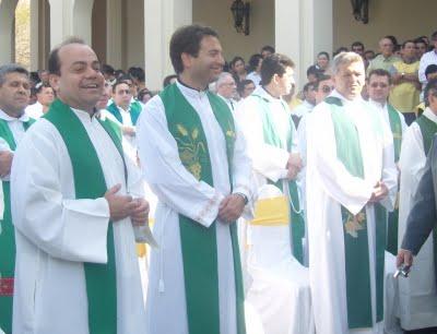 ASESINAN OTRO SACERDOTE CATOLICO