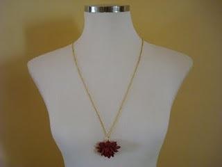 COLLAR ROSA ROJA