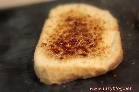 Torrijas caramelizadas, sin freír y sin huevo