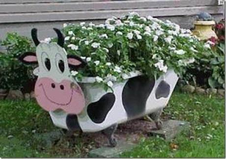 cow_planter-made-from-a-recycled-bathtub