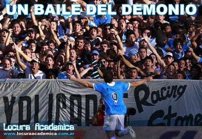 LOS AFICHES DE RACING CARGANDO A INDEPENDIENTE