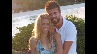 Shakira descansa al lado de Piqué