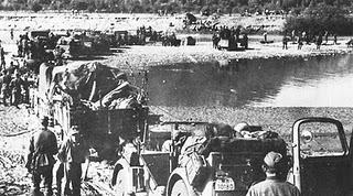 Los Panzer persiguen a los británicos que se baten en estampida hacia el sur de Grecia - 18/04/1941.