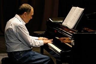 RICARDO MIRALLES: Arreglos y Dirección Musical RICARDO MIRALLES: Arreglos y Dirección Musical