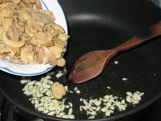 Espinacas con bacon en salsa de miel y jerez