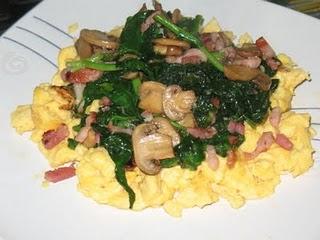 Espinacas con bacon en salsa de miel y jerez