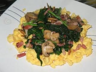 Espinacas con bacon en salsa de miel y jerez