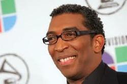 Chichí Peralta suena su nuevo tema “Con fe”