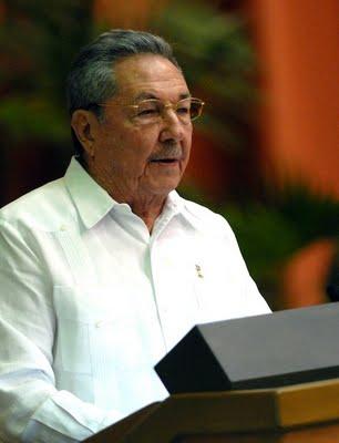 Elegido Raúl Castro, primer secretario del Buró Político