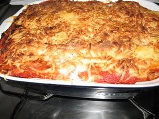 Hélices gratinadas con atún y gambas