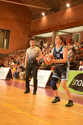 Galería de capturas del Bàsquet Femení Sant Adrià-Ibaeta