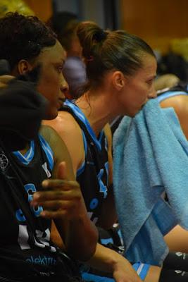 Galería de capturas del Bàsquet Femení Sant Adrià-Ibaeta