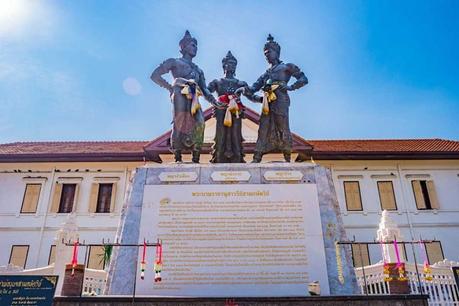 Templos de Chiang Mai - Three Kings Monument