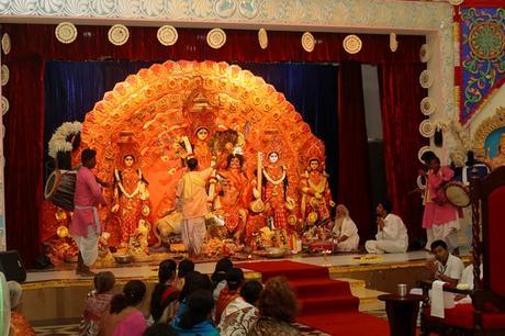 Adoración de Maa Durga según tranditions bengalíes
