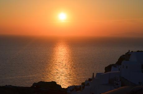 Santorini, la isla de las cúpulas y los atardeceres mágicos