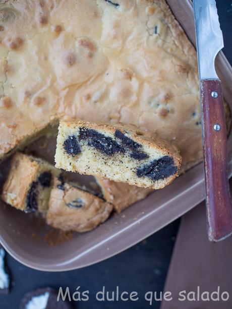 Blondie con galletas oreo