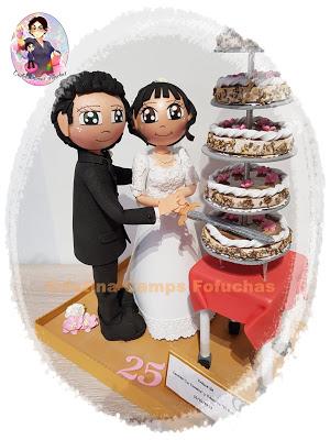 FOFUCHOS NOVIOS CON TARTA