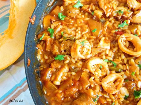 Arroz meloso con chipirones, langoniza y calabaza