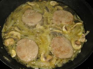 SOLOMILLO DE CERDO CON CHAMPIÑONES A LA CERVEZA