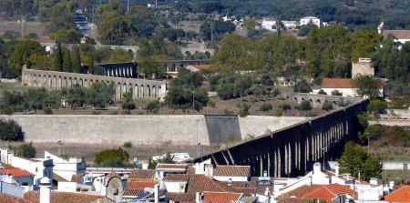 Mirada matemática a la Catedral de Évora Mirada matemática a la Catedral de Évora