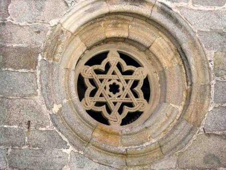 Mirada matemática a la Catedral de Évora Mirada matemática a la Catedral de Évora