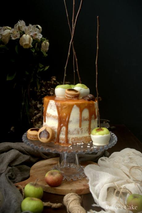 Tarta layer cake de manzanas y castañas con salsa de caramelo