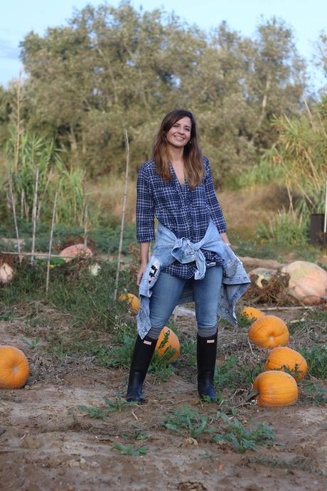 campo calabazas de Halloween Huesca - blog de moda - outfit campestre con botas hunter