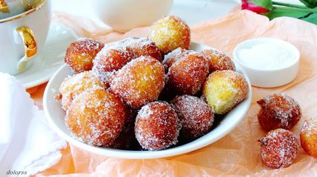 Buñuelos de plátano y coco
