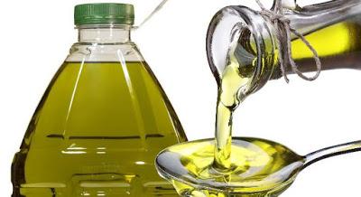 Fraude a gran escala: se venden como aceite de oliva virgen extra y no lo son.