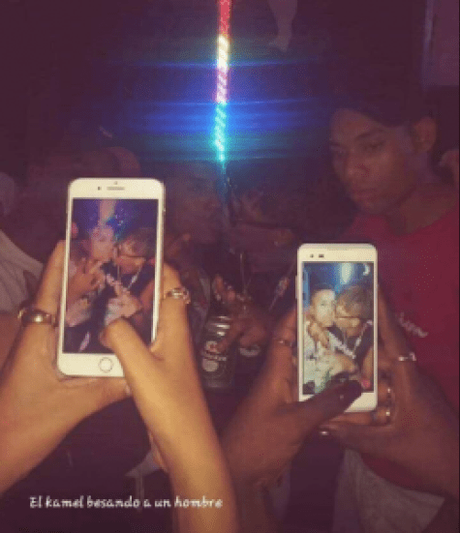 Sale a la luz una foto del reguetonero cubano “El Kamel” besando a un chico
