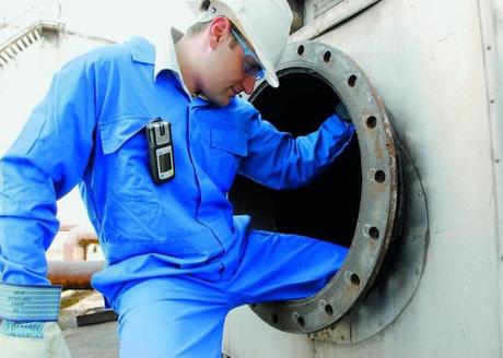 Las personas que trabajan cerca de la gasolina regularmente corren el riesgo de intoxicación por gasolina