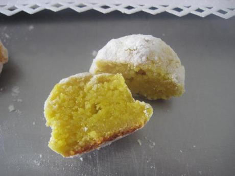 PANELLETS DE NARANJA,  LIMÓN,  COCO Y ALMENDRA