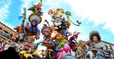 Fallas De Valencia: Lo Esencial Que Hacer Y Visitar.